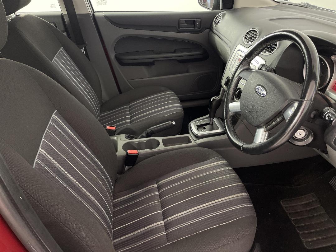 Photo '16' of Ford Focus