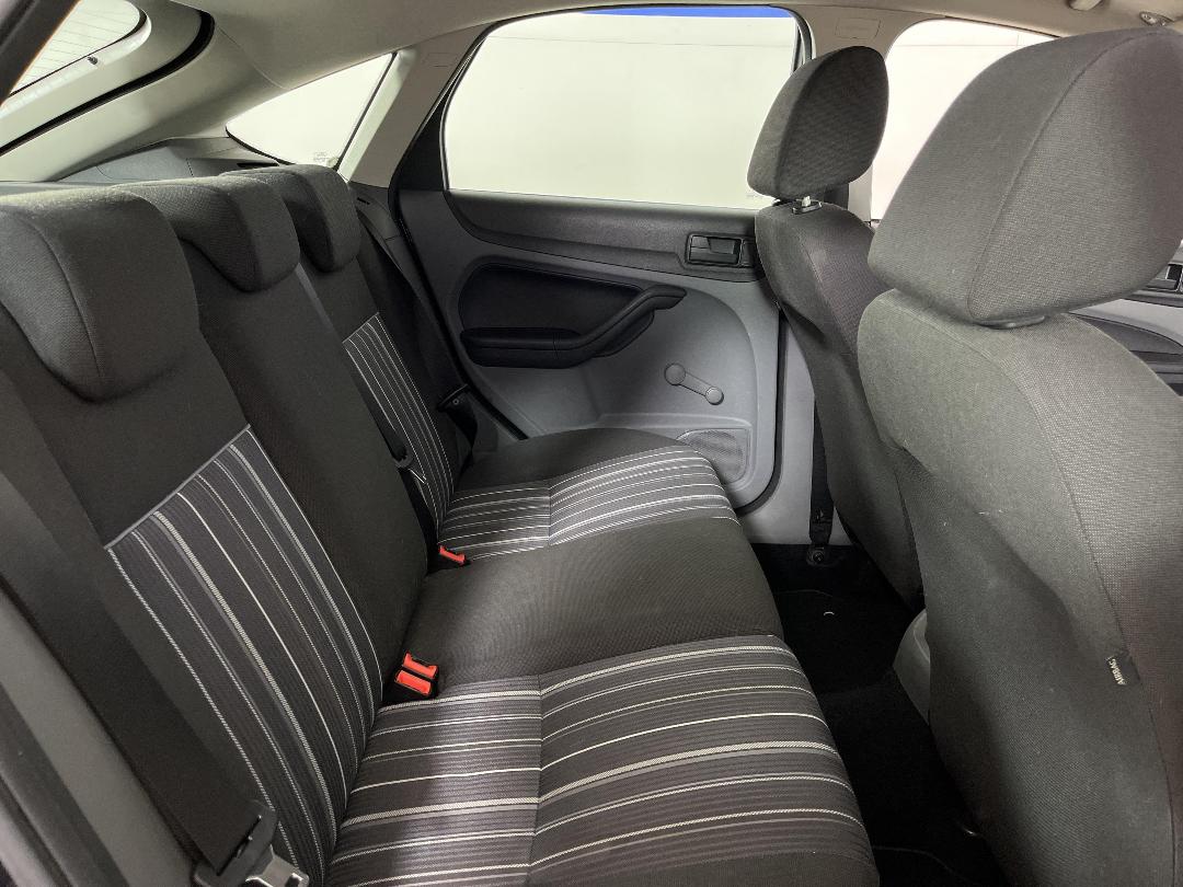 Photo '18' of Ford Focus