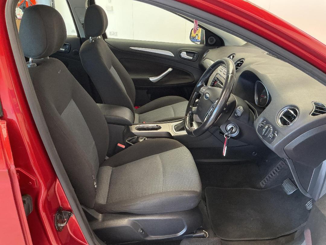 Photo '16' of Ford Mondeo Photo '16' of Ford Mondeo