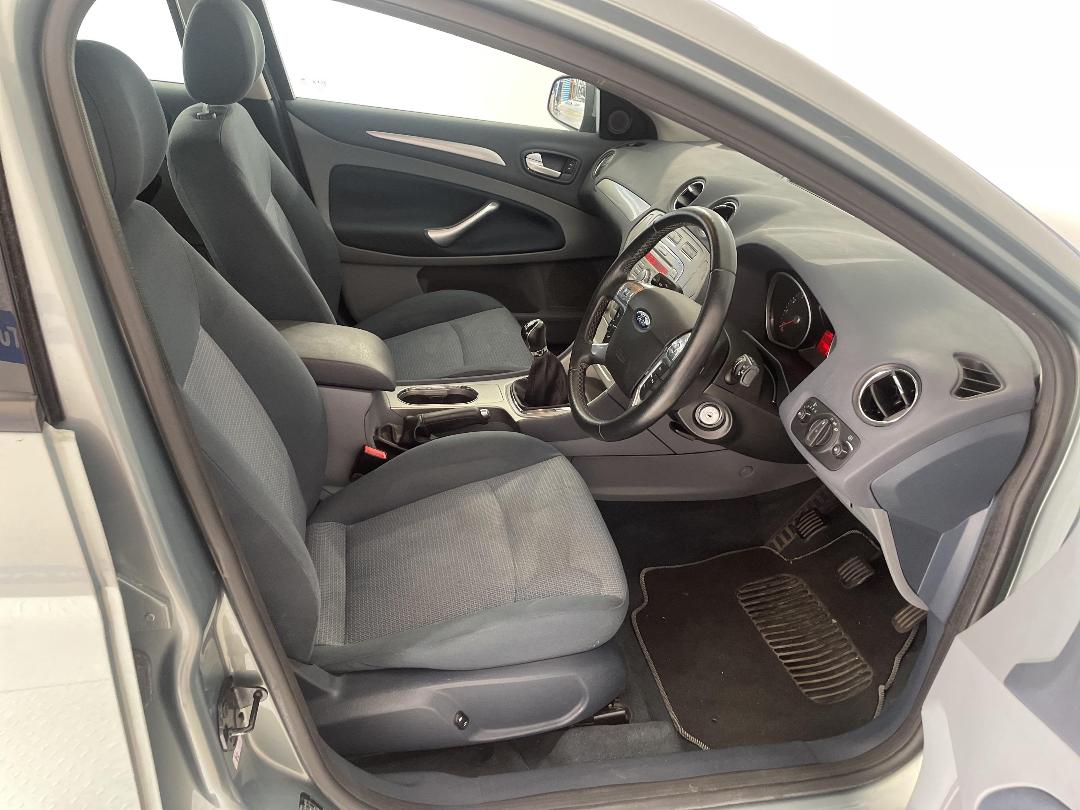 Photo '16' of Ford Mondeo Photo '16' of Ford Mondeo