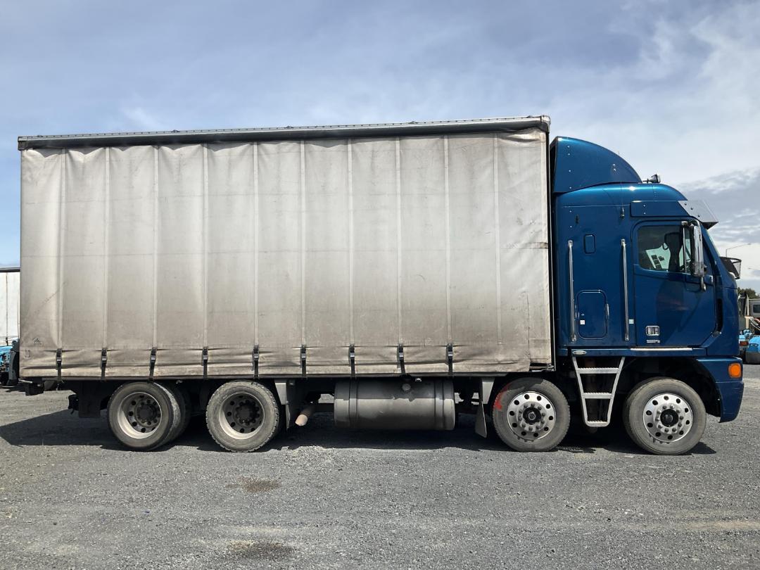 Photo '4' of Freightliner Argosy TSB Curtainsider