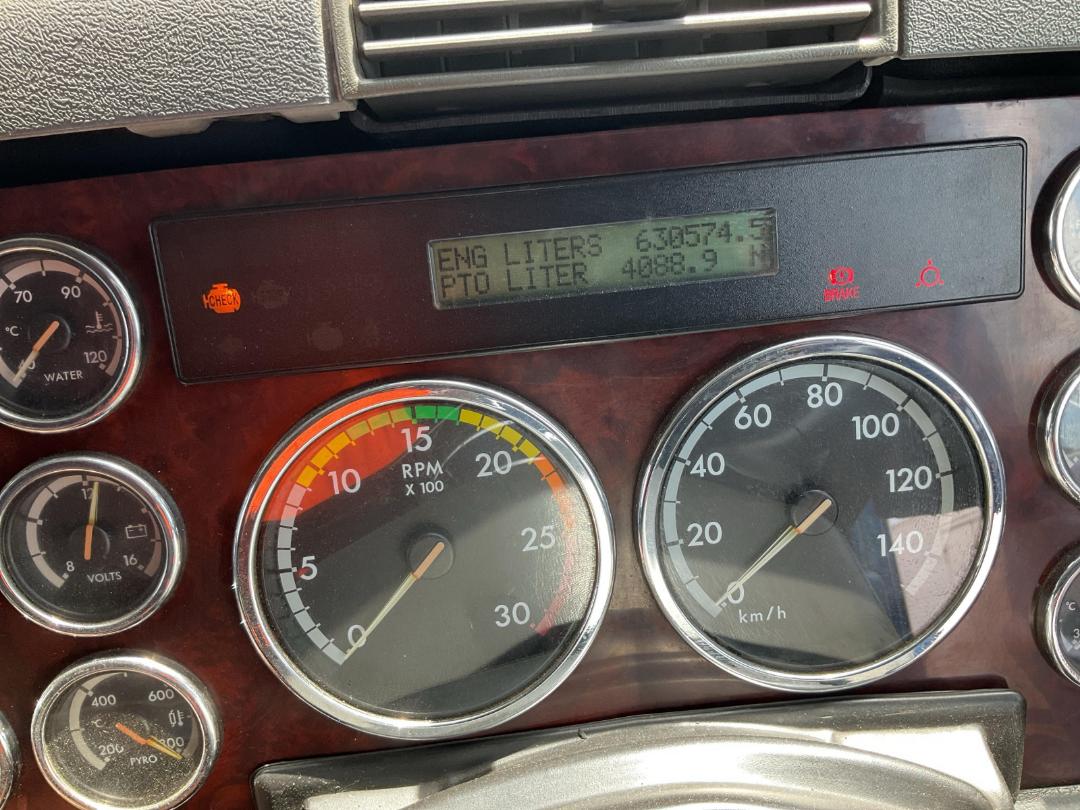 Photo '18' of Freightliner Argosy TSB Curtainsider