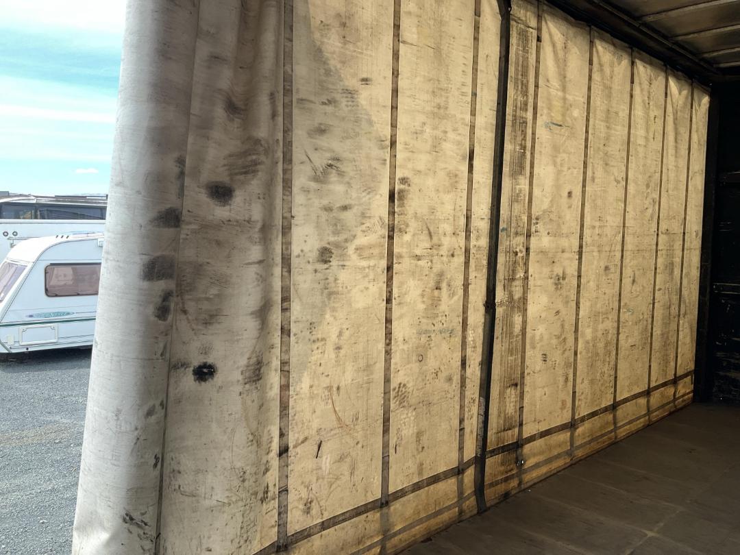 Photo '23' of Freightliner Argosy TSB Curtainsider