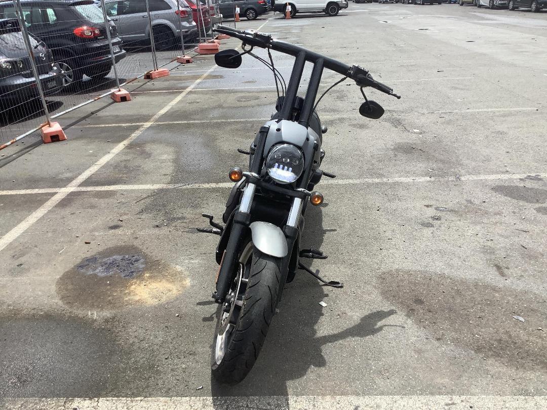 Photo '4' of Harley Davidson Vrscdx Night ROD Special