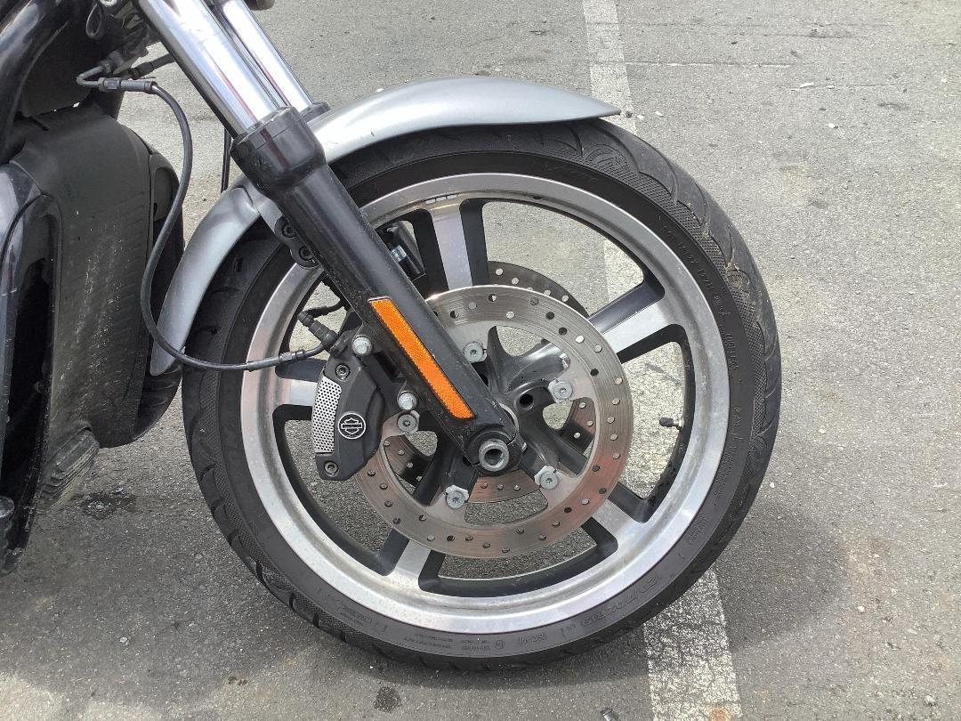 Photo '13' of Harley Davidson Vrscdx Night ROD Special