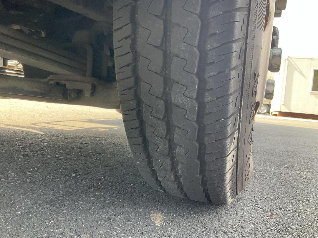 Photo '18' of HINO DUTRO FLATDECK Flat Deck Photo '18' of HINO DUTRO FLATDECK Flat Deck