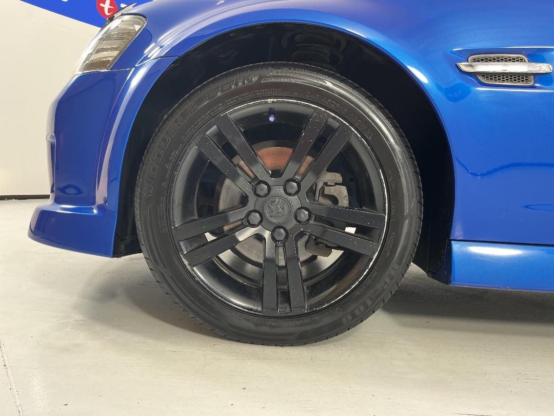 Photo '10' of Holden Commodore Photo '10' of Holden Commodore