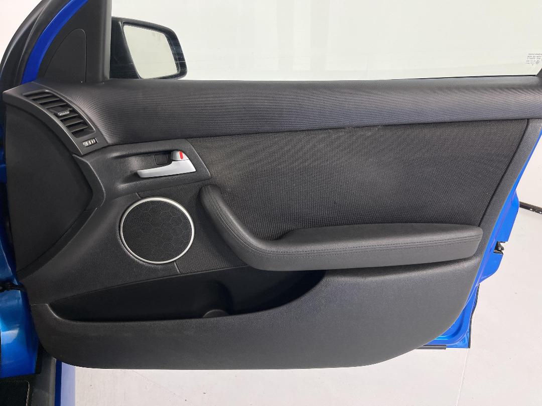 Photo '15' of Holden Commodore Photo '15' of Holden Commodore