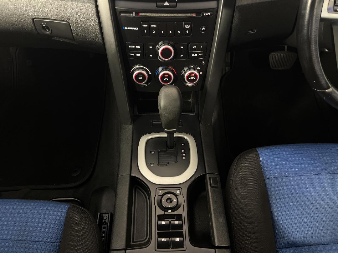 Photo '18' of Holden Commodore Photo '18' of Holden Commodore