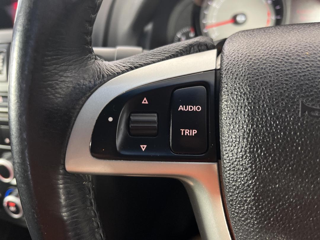 Photo '24' of Holden Commodore Photo '24' of Holden Commodore