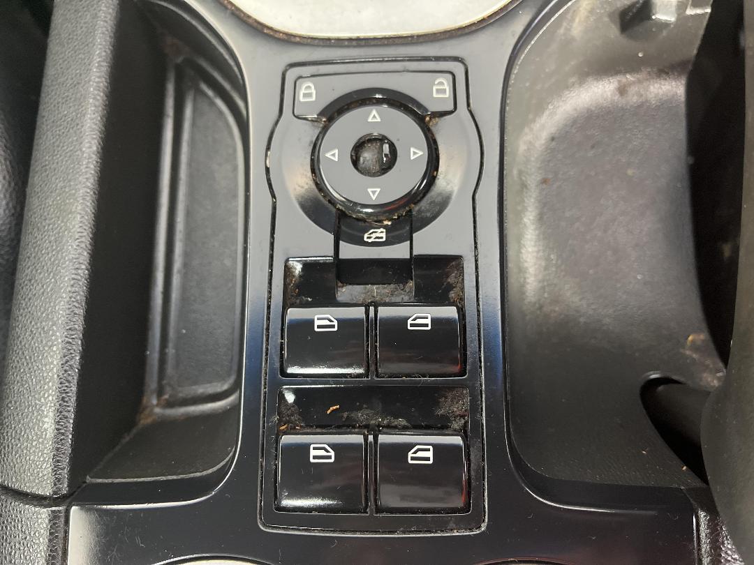 Photo '26' of Holden Commodore