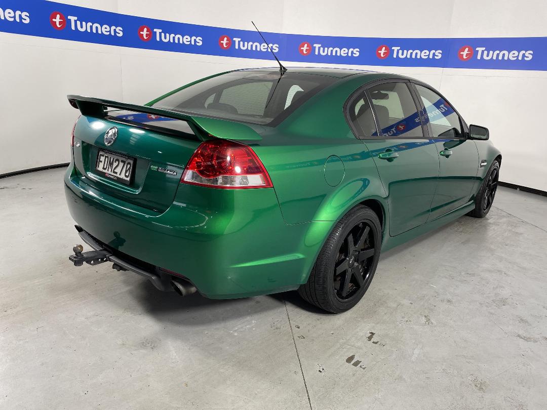 Photo '7' of Holden Commodore Photo '7' of Holden Commodore