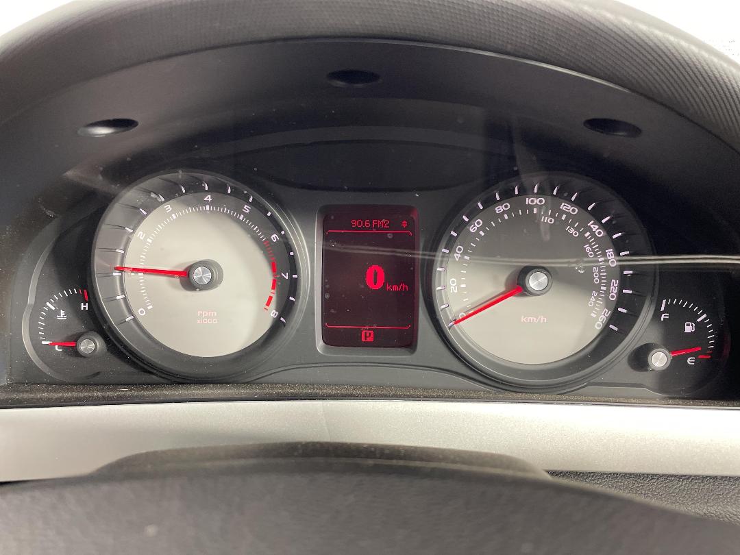 Photo '21' of Holden Commodore Photo '21' of Holden Commodore