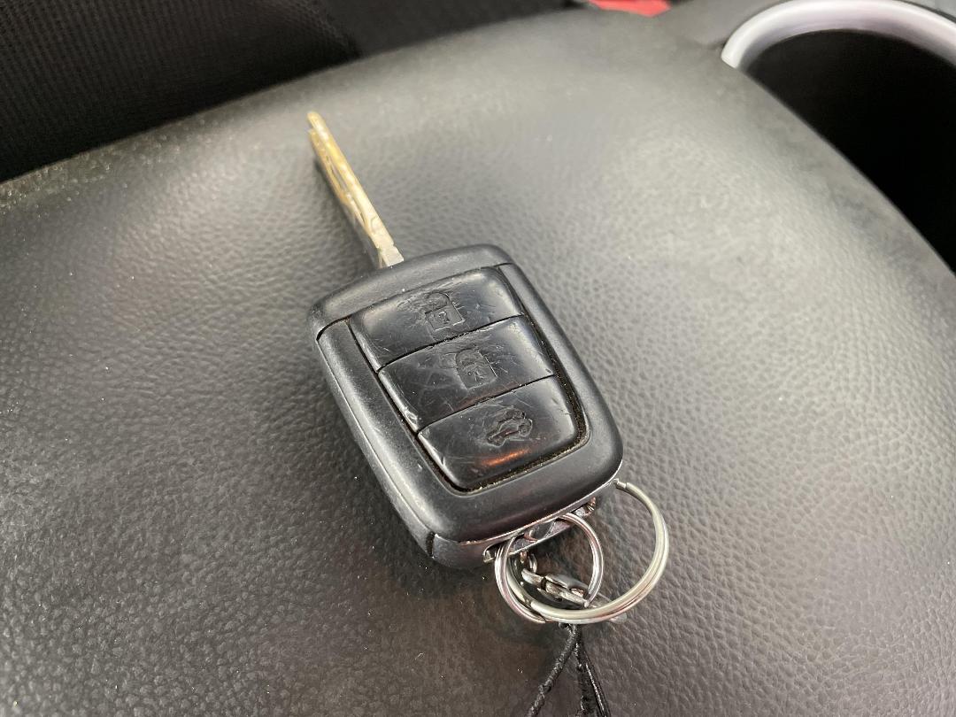 Photo '22' of Holden Commodore Photo '22' of Holden Commodore