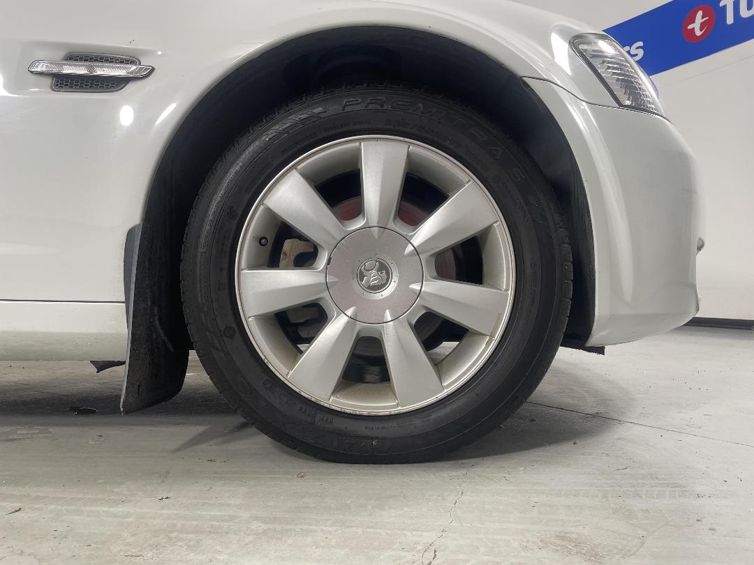 Photo '9' of Holden Commodore