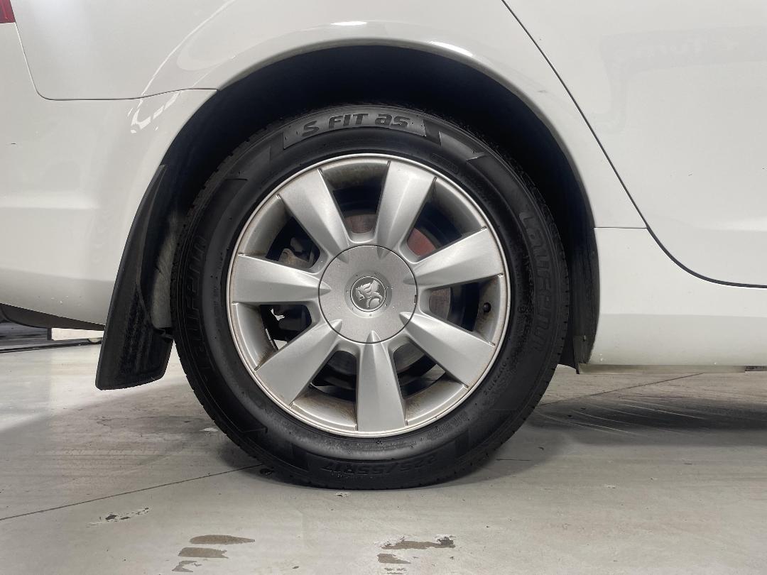 Photo '12' of Holden Commodore