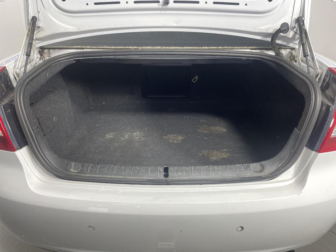 Photo '14' of Holden Commodore