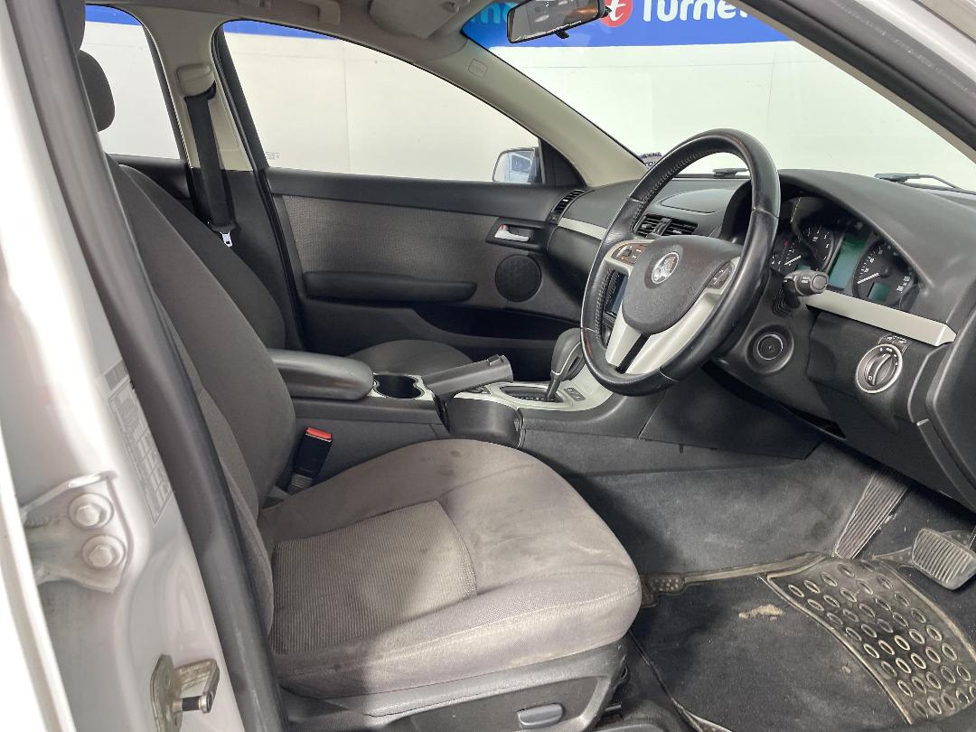 Photo '16' of Holden Commodore