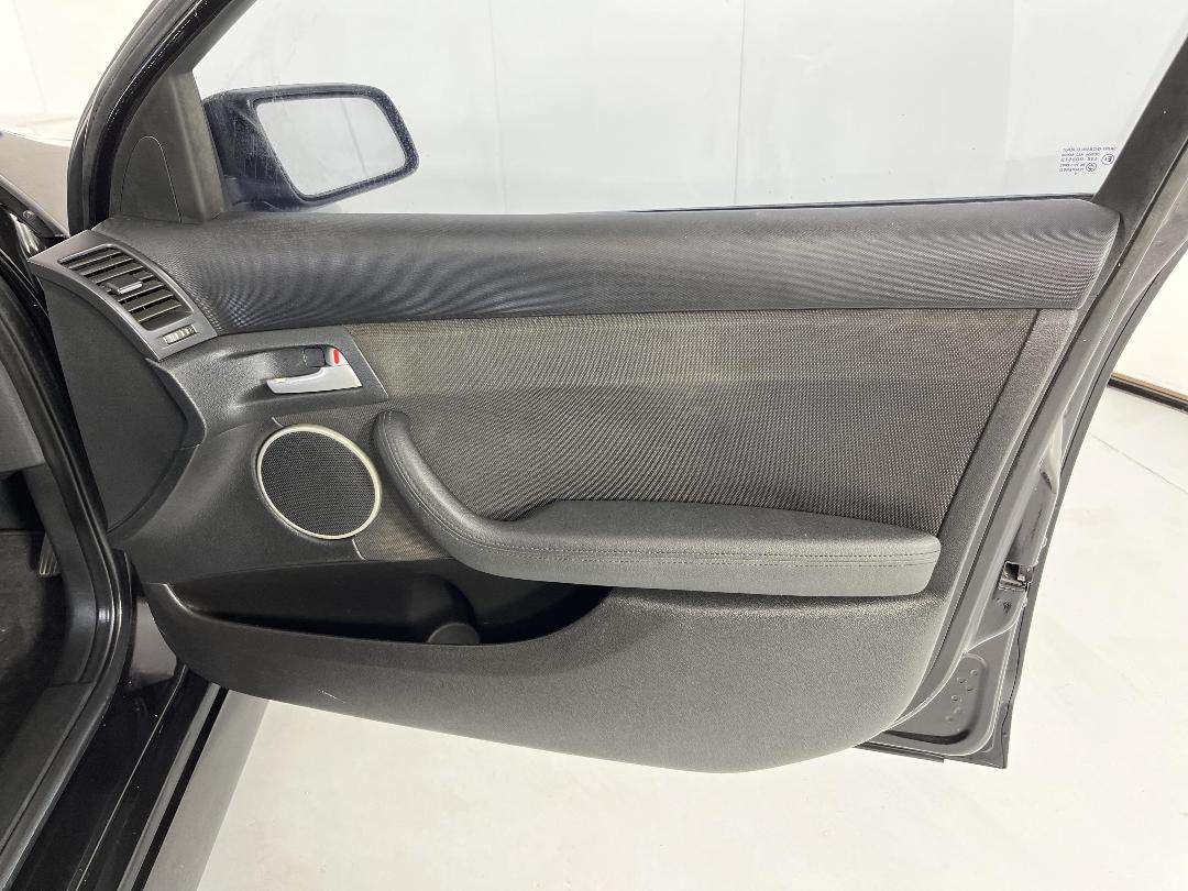 Photo '15' of Holden Commodore