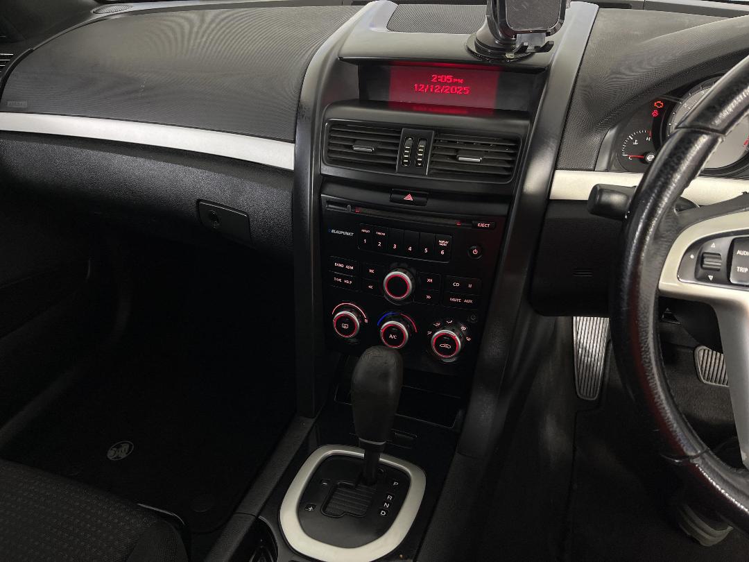 Photo '18' of Holden Commodore