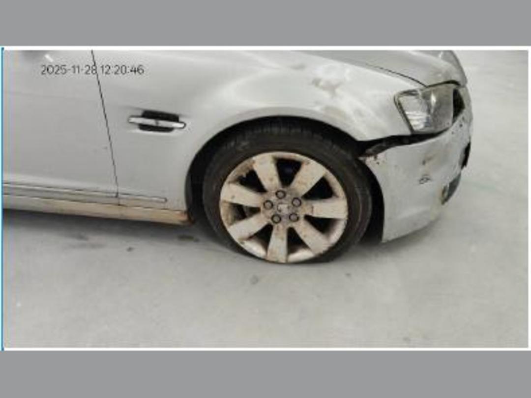 Photo '9' of Holden Commodore Calais-V V6