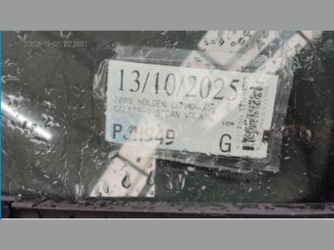 Photo '32' of Holden Commodore Calais-V V6