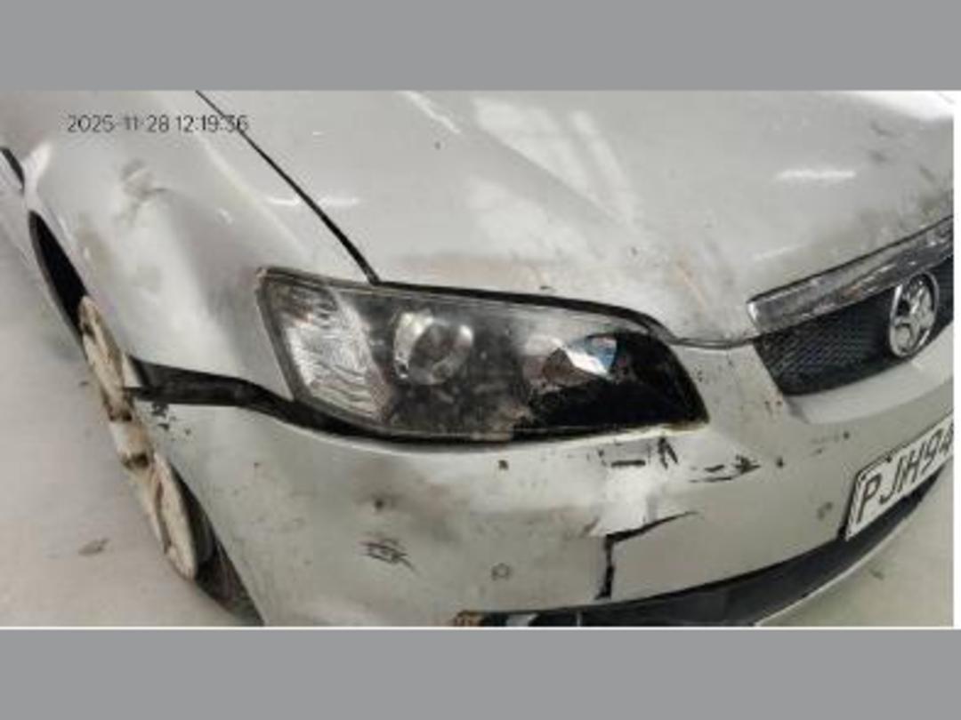 Photo '6' of Holden Commodore Calais-V V6