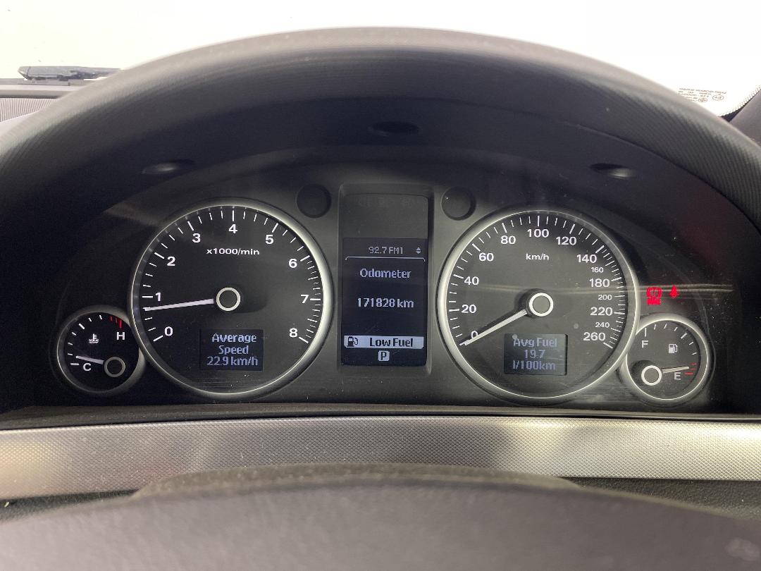 Photo '21' of Holden Commodore Photo '21' of Holden Commodore