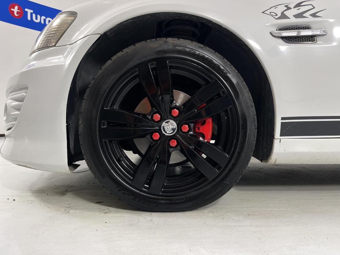 Photo '10' of Holden Commodore Photo '10' of Holden Commodore