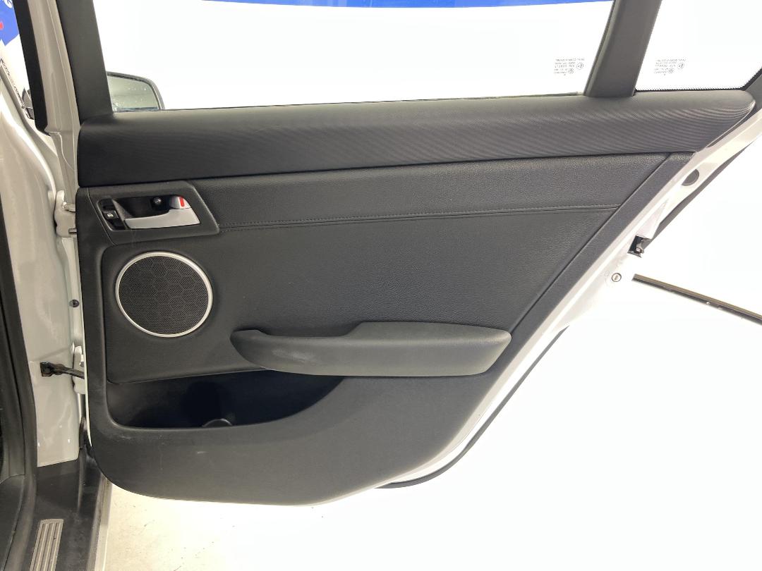 Photo '19' of Holden Commodore Photo '19' of Holden Commodore