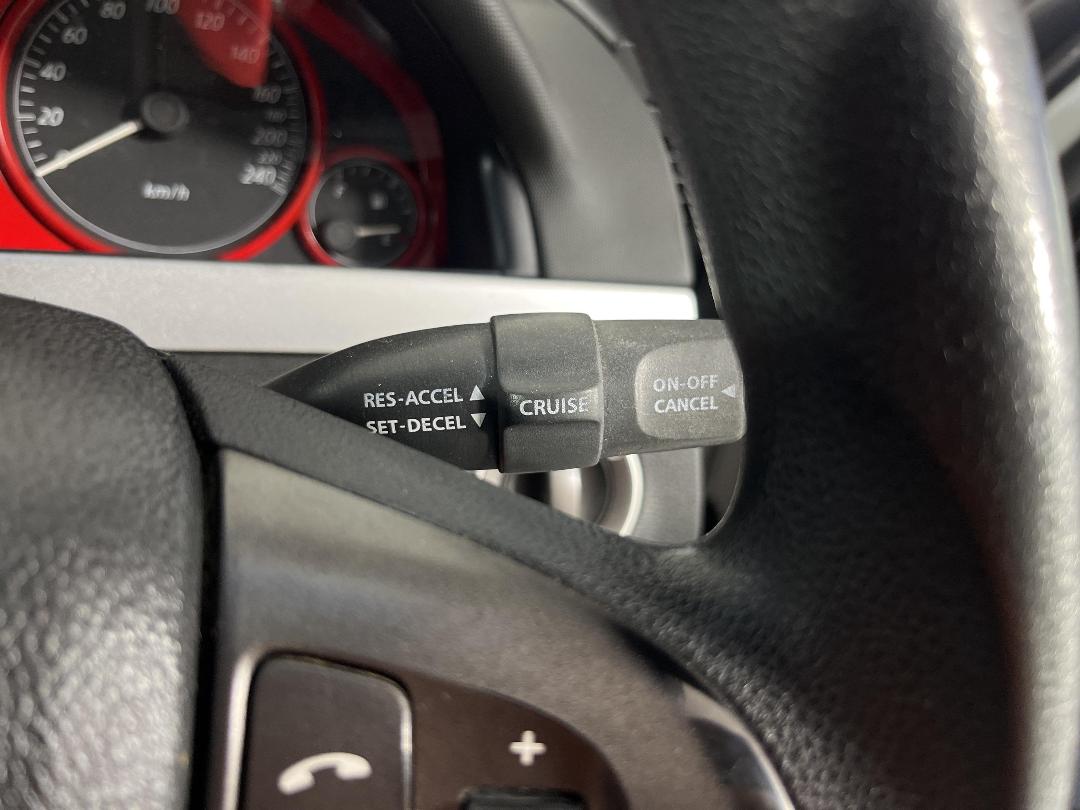 Photo '23' of Holden Commodore Photo '23' of Holden Commodore