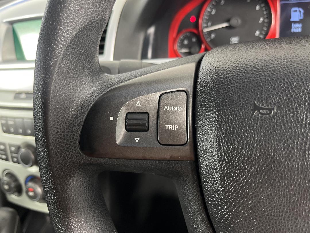 Photo '25' of Holden Commodore Photo '25' of Holden Commodore