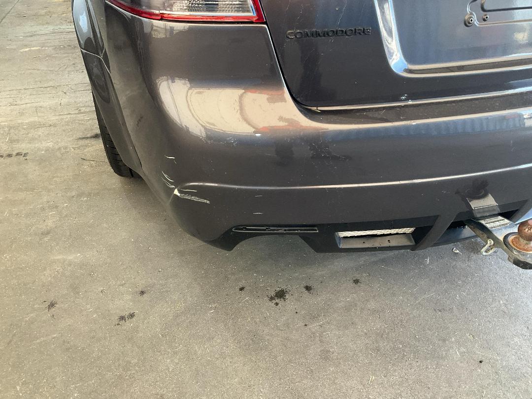 Photo '14' of Holden Commodore V6