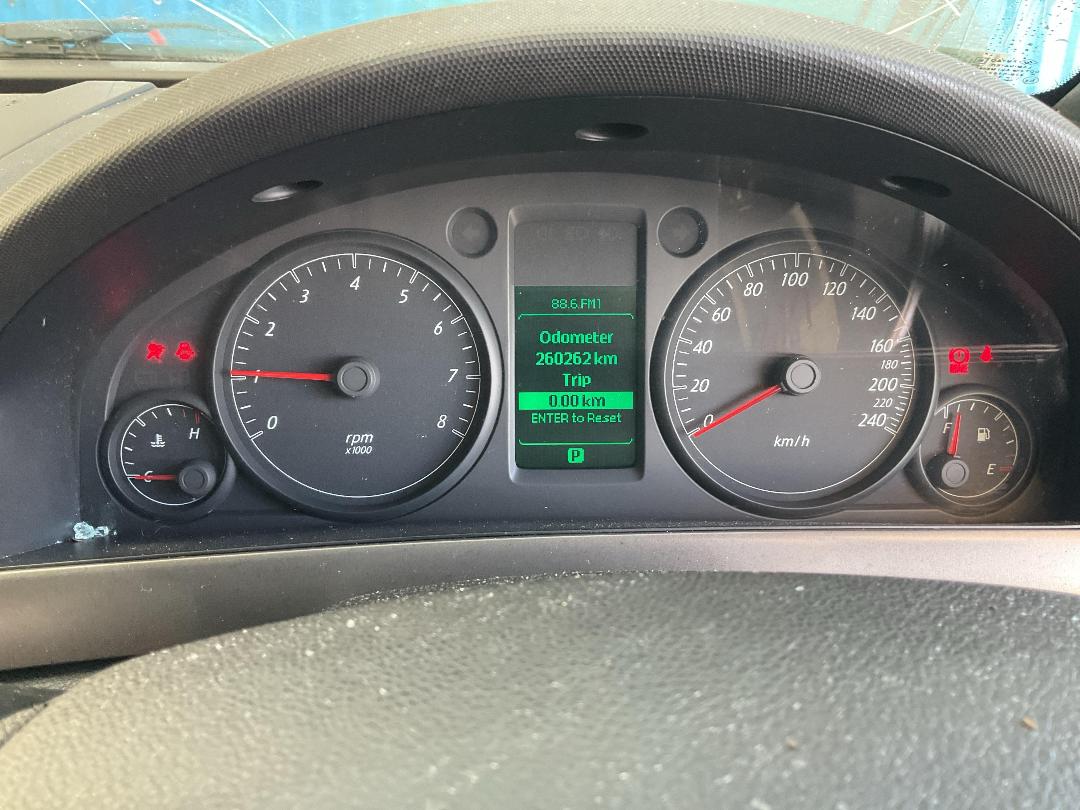 Photo '26' of Holden Commodore V6