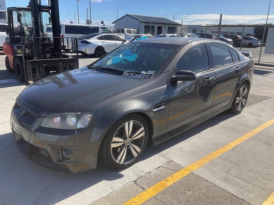 Photo '8' of Holden Commodore V6
