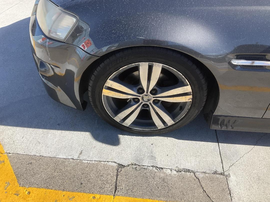 Photo '9' of Holden Commodore V6