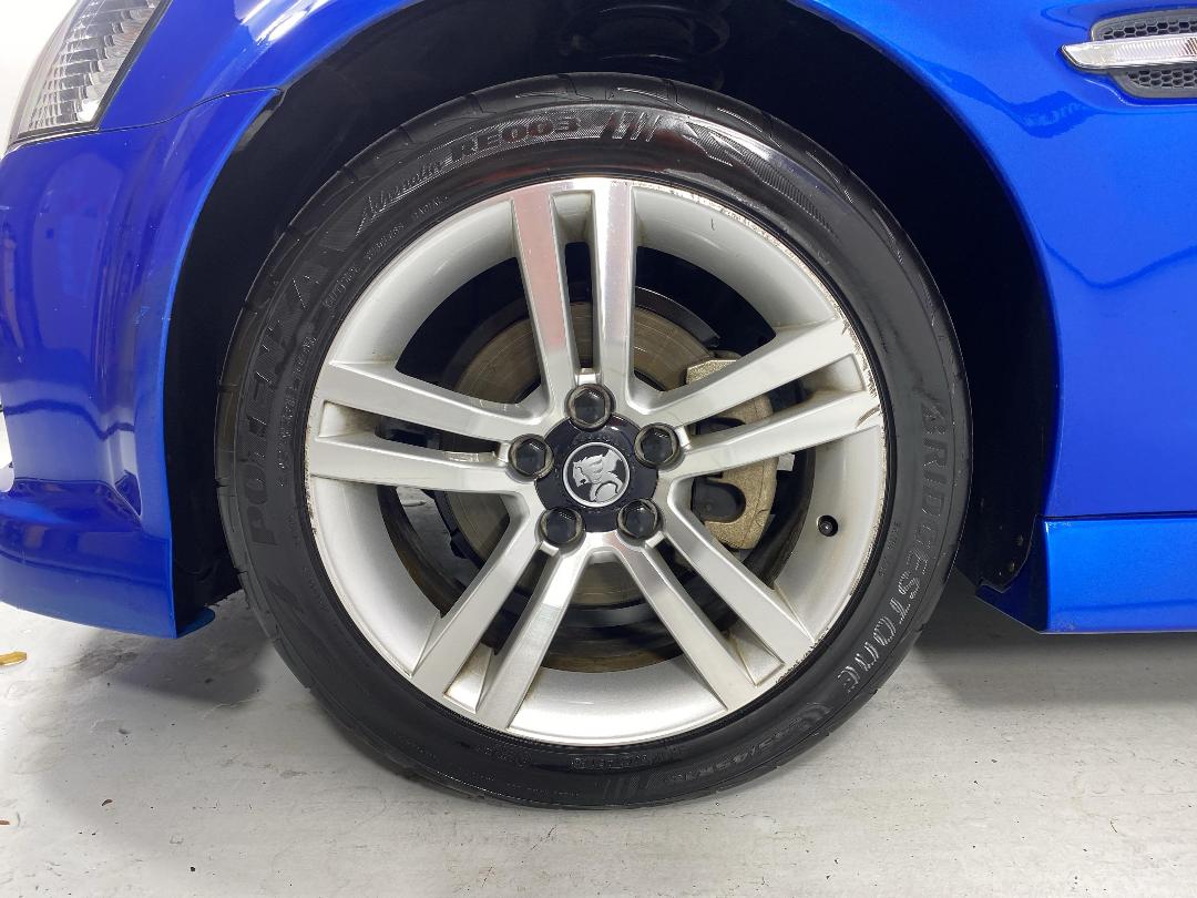 Photo '10' of Holden Commodore