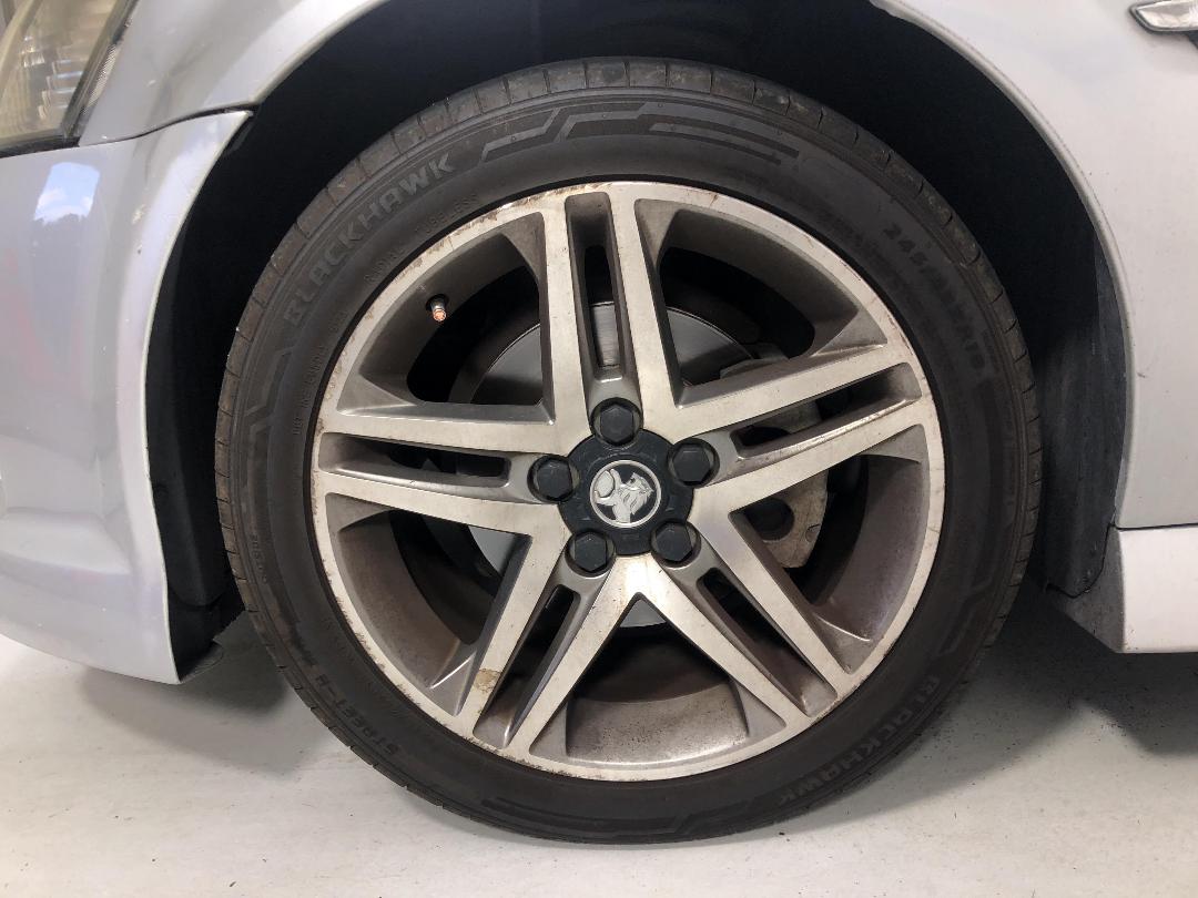 Photo '10' of Holden Commodore