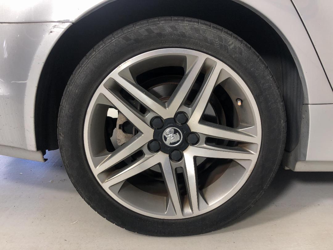 Photo '12' of Holden Commodore