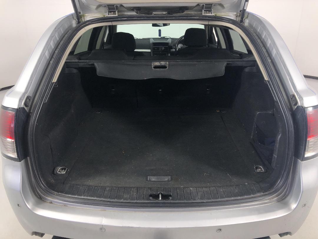 Photo '14' of Holden Commodore