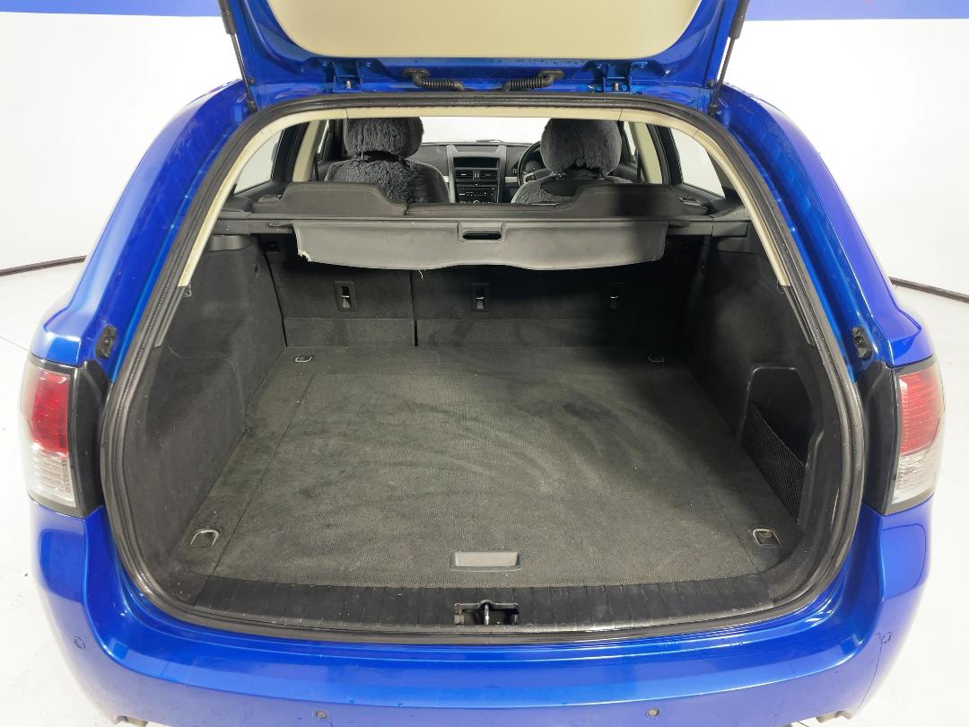 Photo '14' of Holden Commodore