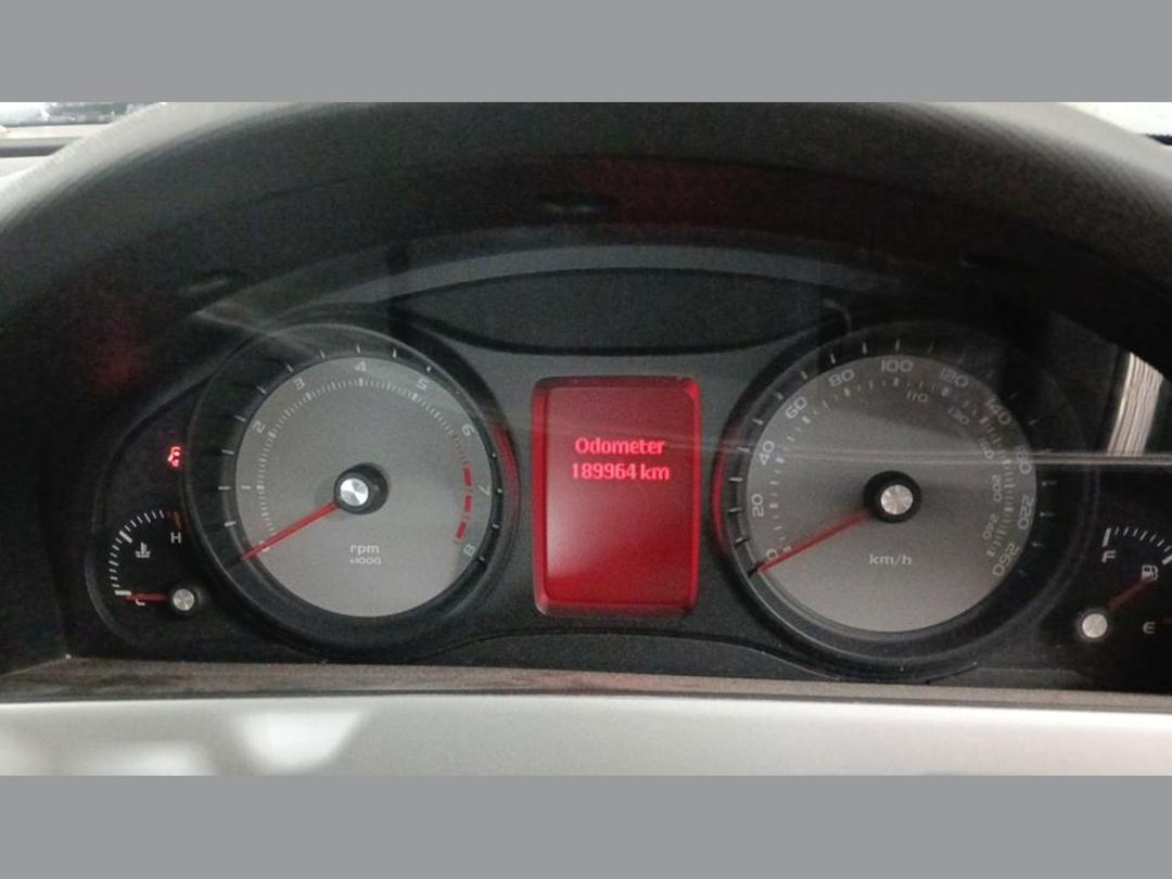 Photo '7' of Holden Commodore Sportwgn SV6