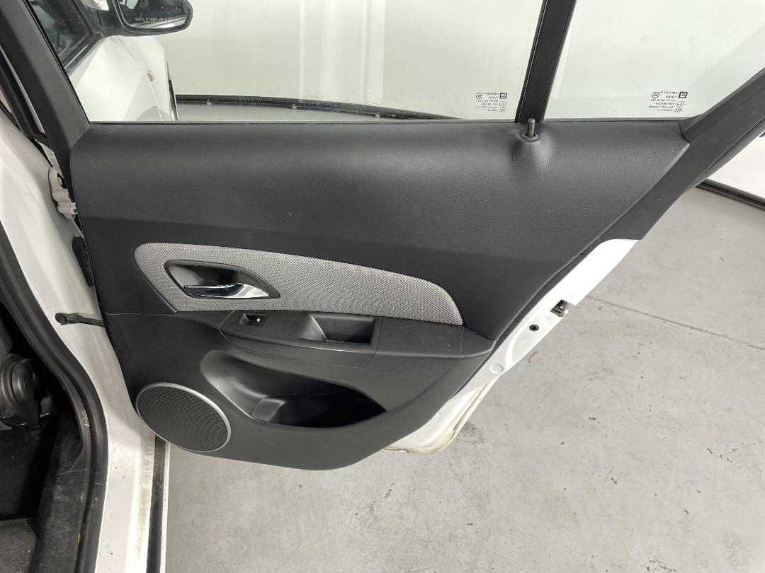 Photo '19' of Holden Cruze Photo '19' of Holden Cruze