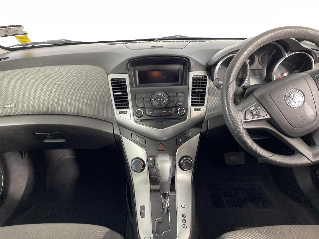 Photo '18' of Holden Cruze Photo '18' of Holden Cruze