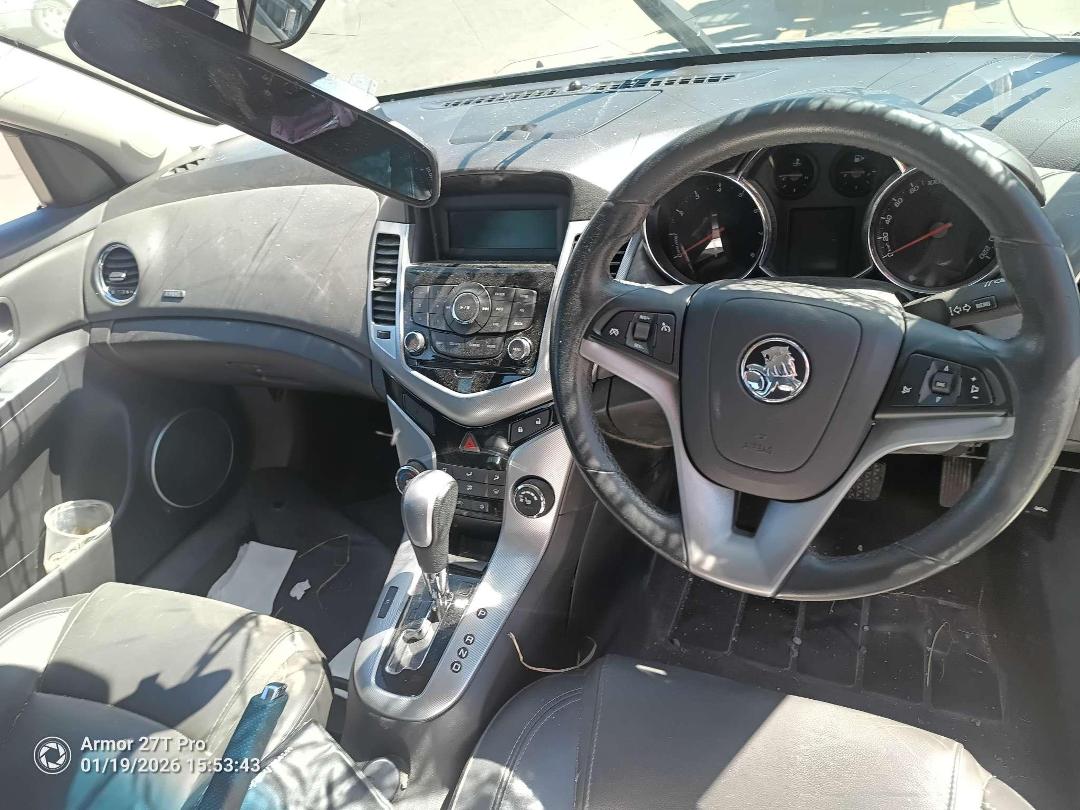 Photo '11' of Holden Cruze CDX Photo '11' of Holden Cruze CDX