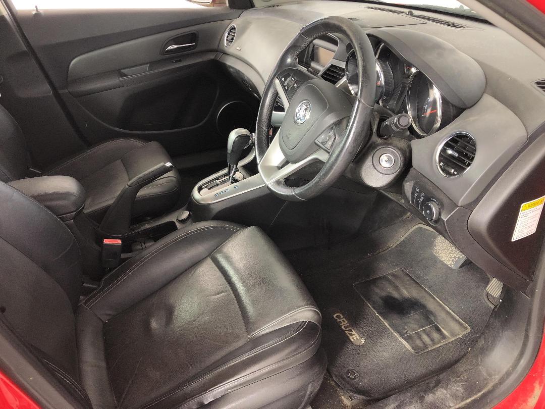 Photo '14' of Holden Cruze CDX