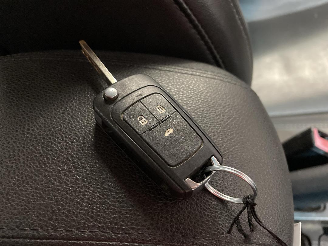 Photo '11' of Holden Cruze CDX