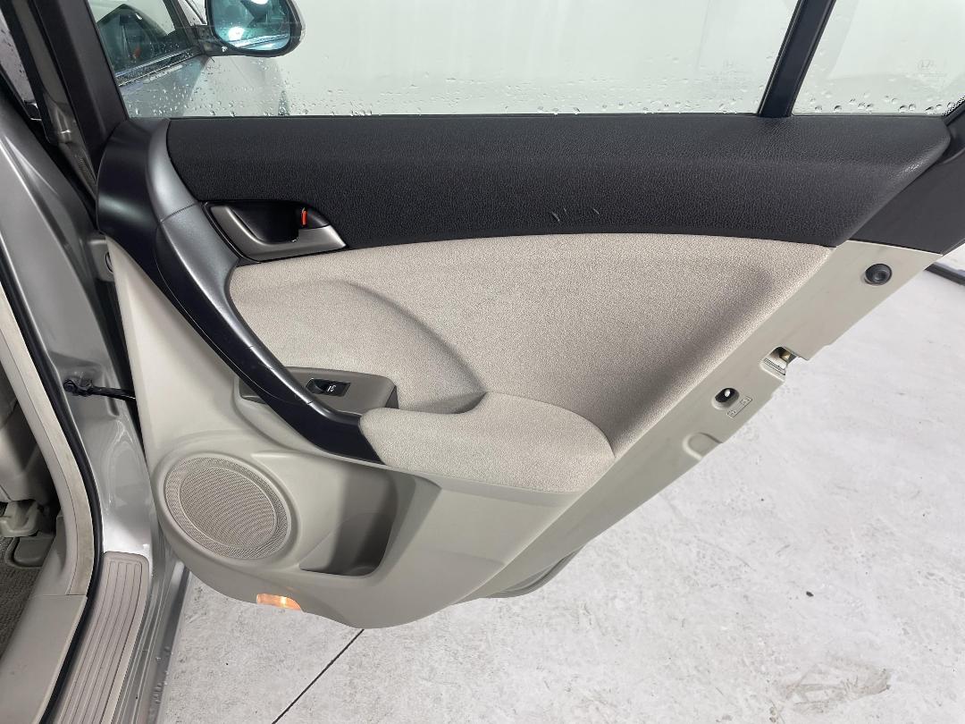 Photo '19' of Honda Accord