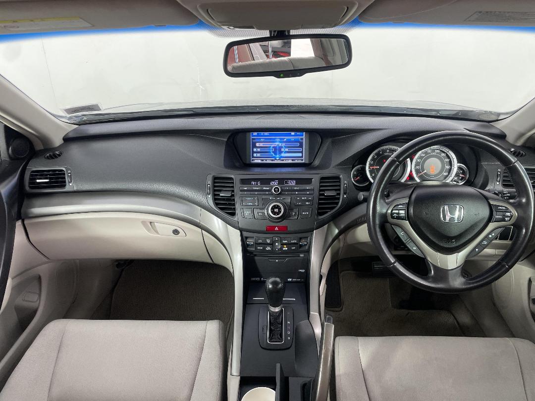 Photo '17' of Honda Accord