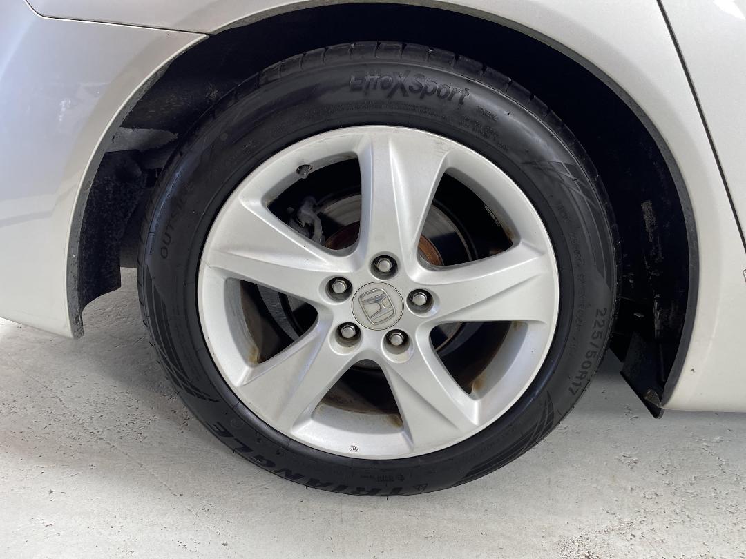 Photo '12' of Honda Accord